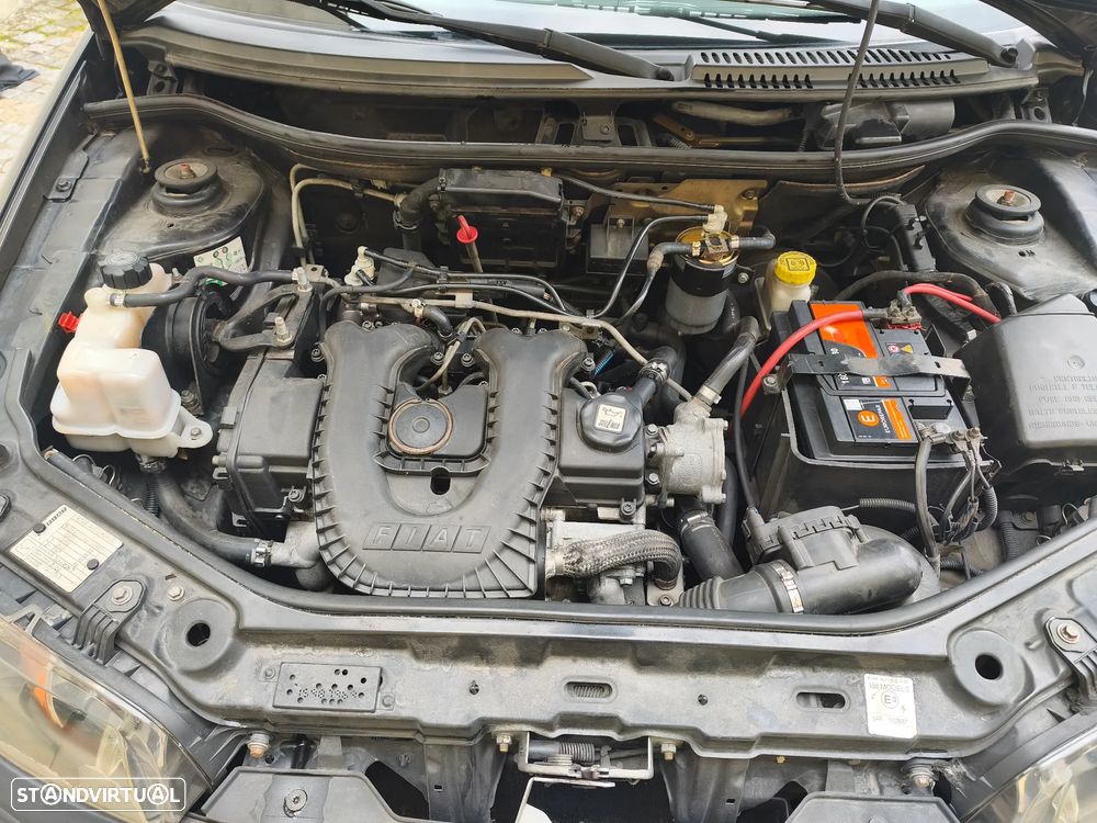 Fiat Punto 1.9 JTD HLX - 12