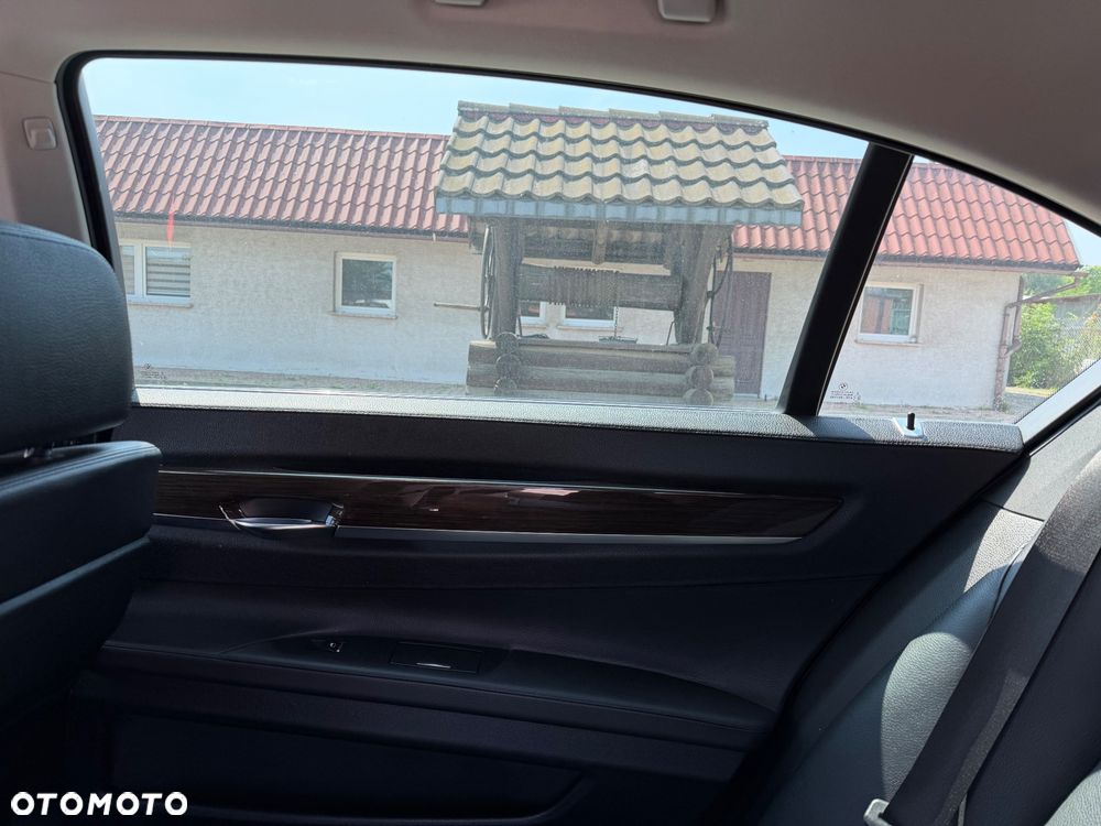 BMW Seria 7 730Ld - 17