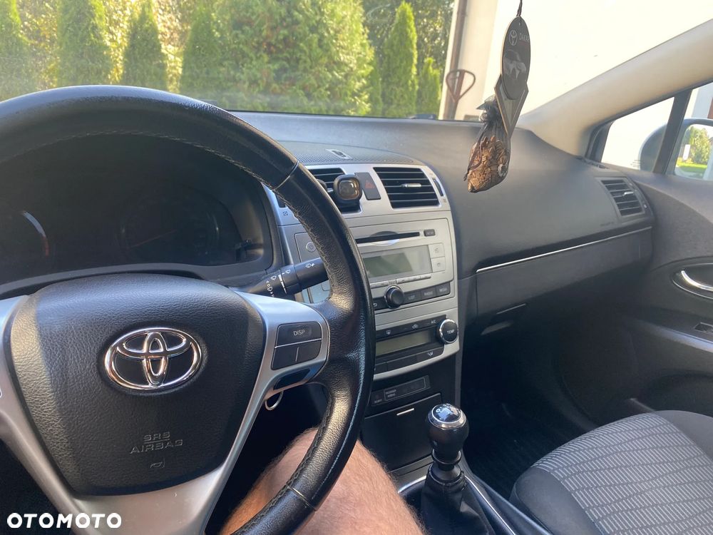 Toyota Avensis 2.0 D-4D Active - 9