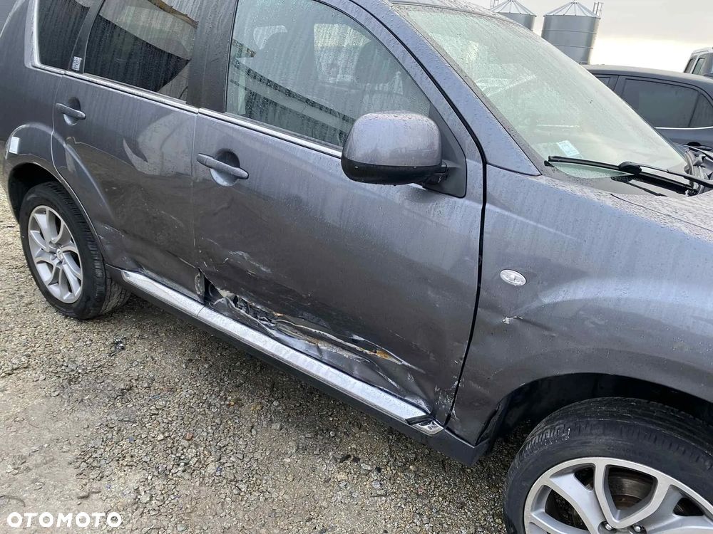 Citroën C-Crosser 2.2 HDi Exclusive - 28