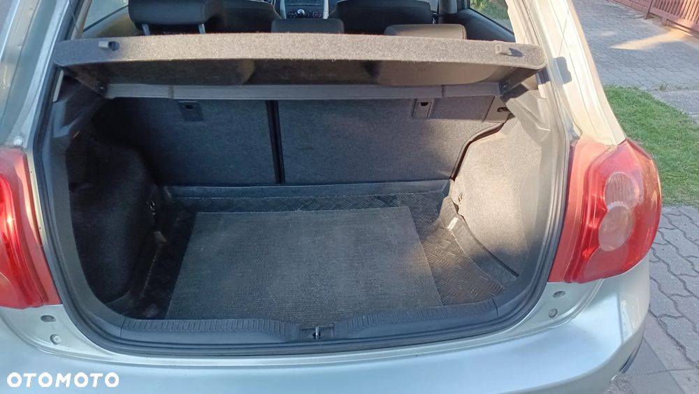 Toyota Auris 1.4 D-4D Terra - 13