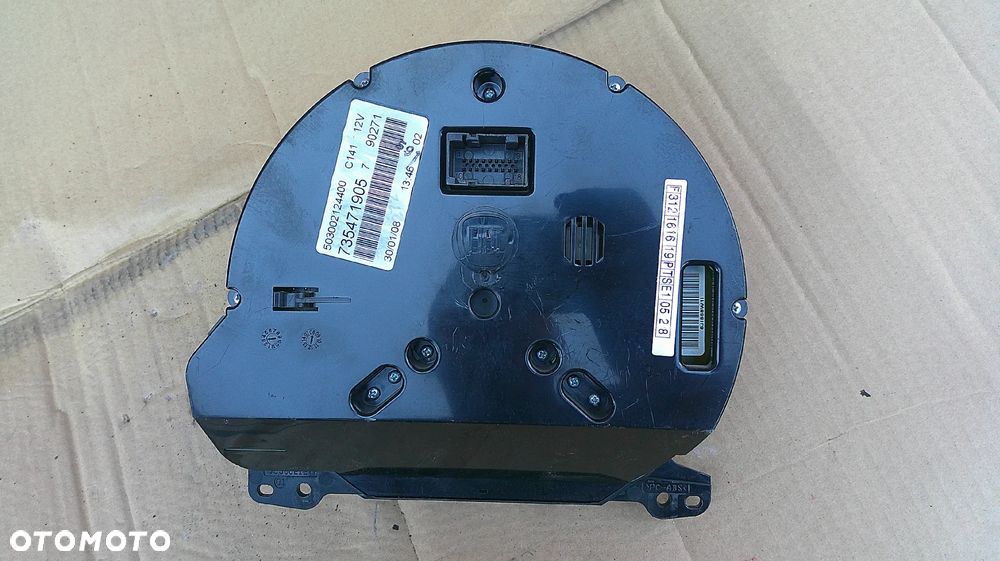 FIAT 500 1.2 LICZNIKI ZEGARY 735471905 - 2