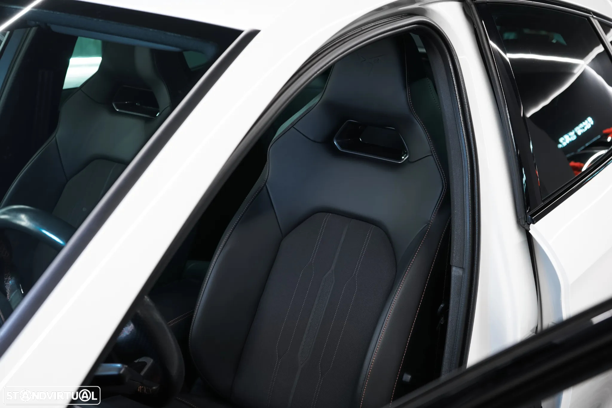Cupra Formentor 1.4 e-Hybrid DSG VZ - 25