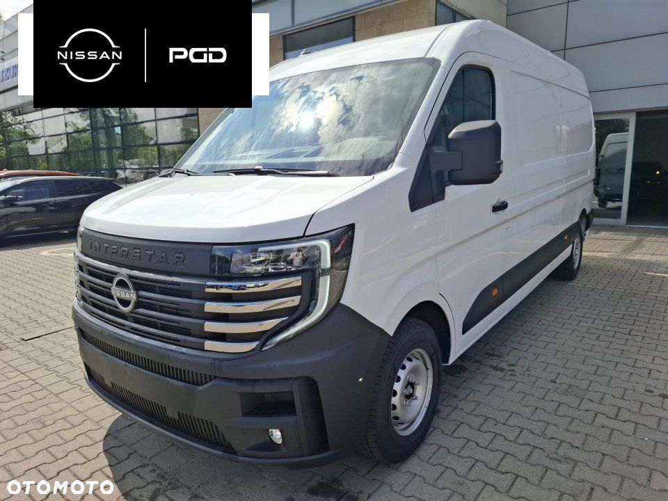 Nissan Interstar - 1