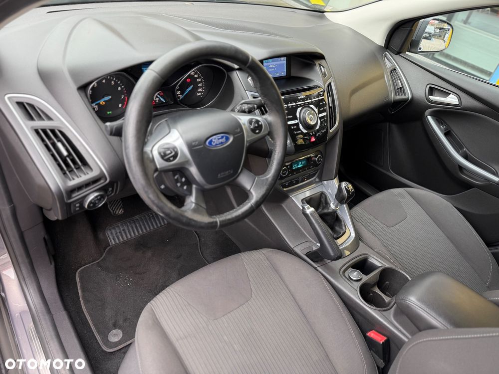 Ford Focus 1.6 EcoBoost Titanium - 11