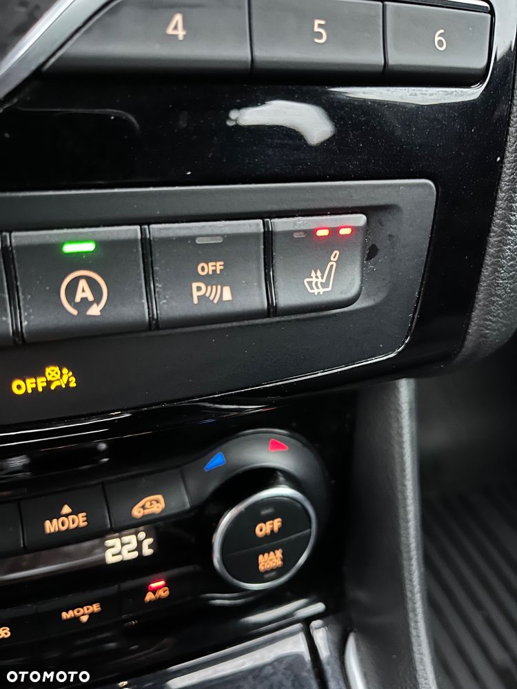 Infiniti Q30 1.6t Premium 7DCT - 23