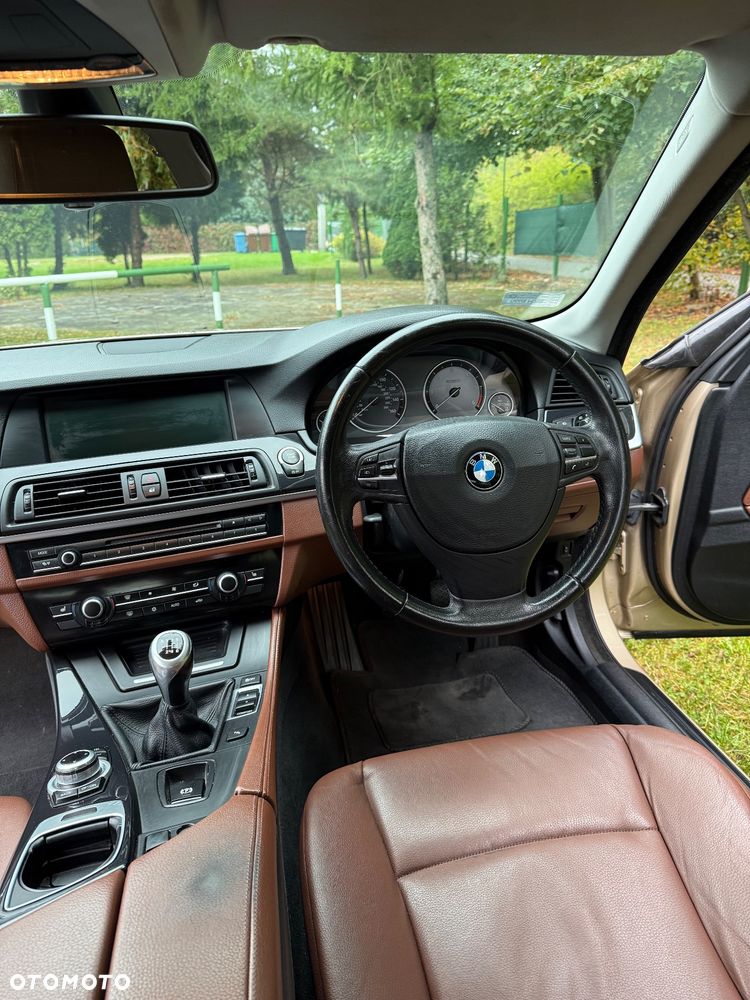 BMW Seria 5 520d - 7