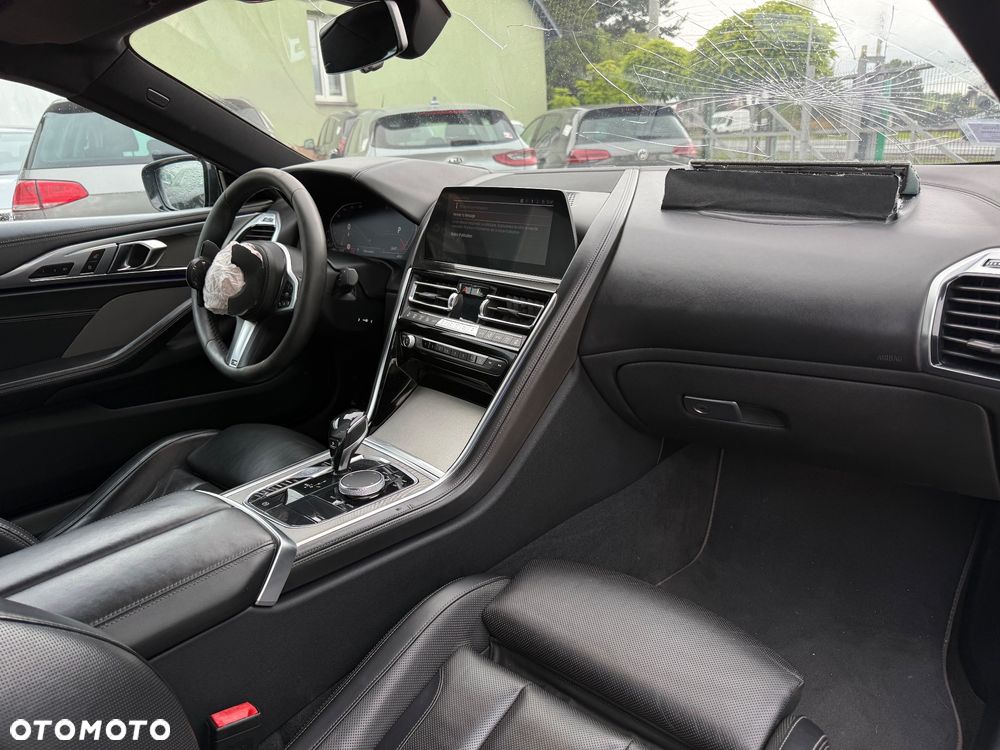 BMW Seria 8 - 17