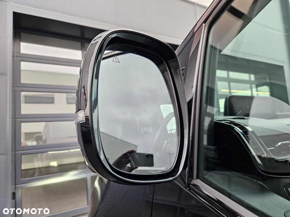 Hyundai Staria 1.6 T-GDI HEV Smart VIP - 18