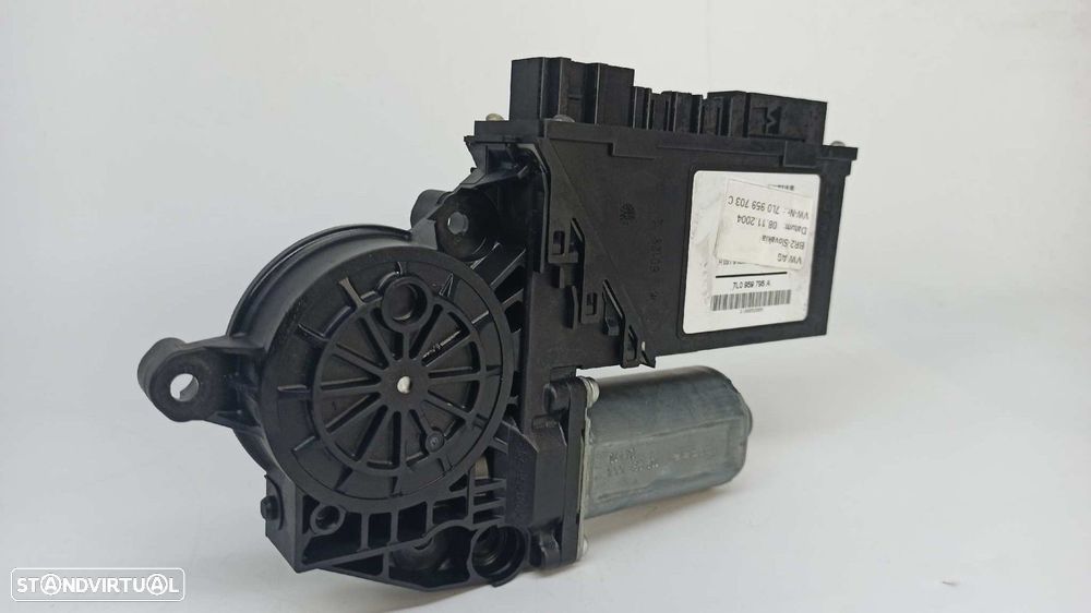 MOTOR ELEVADOR TRASEIRO ESQUERDO VOLKSWAGEN TOUAREG (7LA) TDI R5 - 7