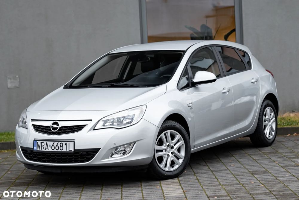 Opel Astra 1.4 Turbo Automatik - 1
