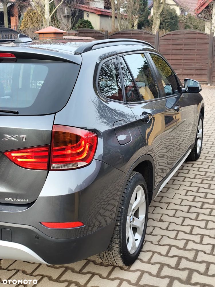 BMW X1 sDrive16d xLine - 25