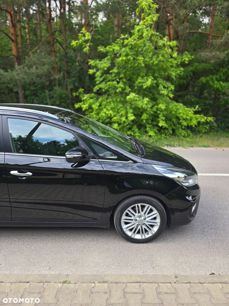 Kia Carens 1.7 CRDi L 7os - 13
