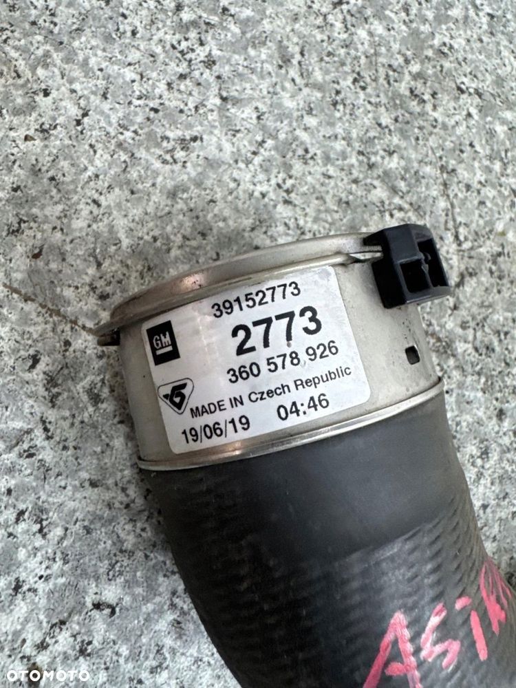 wąż przewód rura powietrza intercoolera astra k 2015-2019 39152773 1.4 t - 3