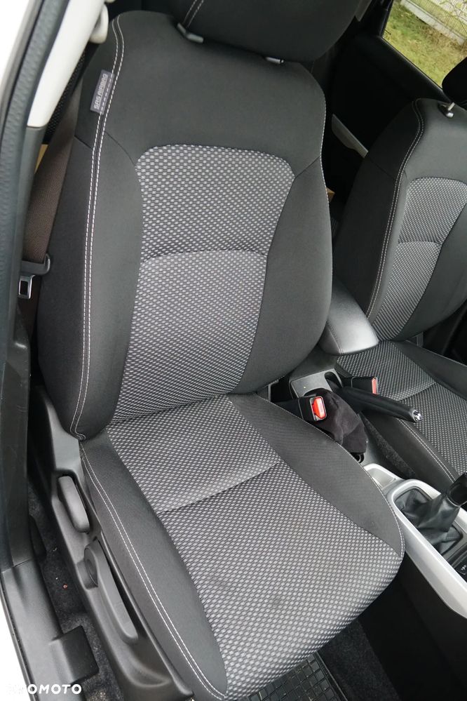 Suzuki Vitara 1.6 Comfort 2WD - 12