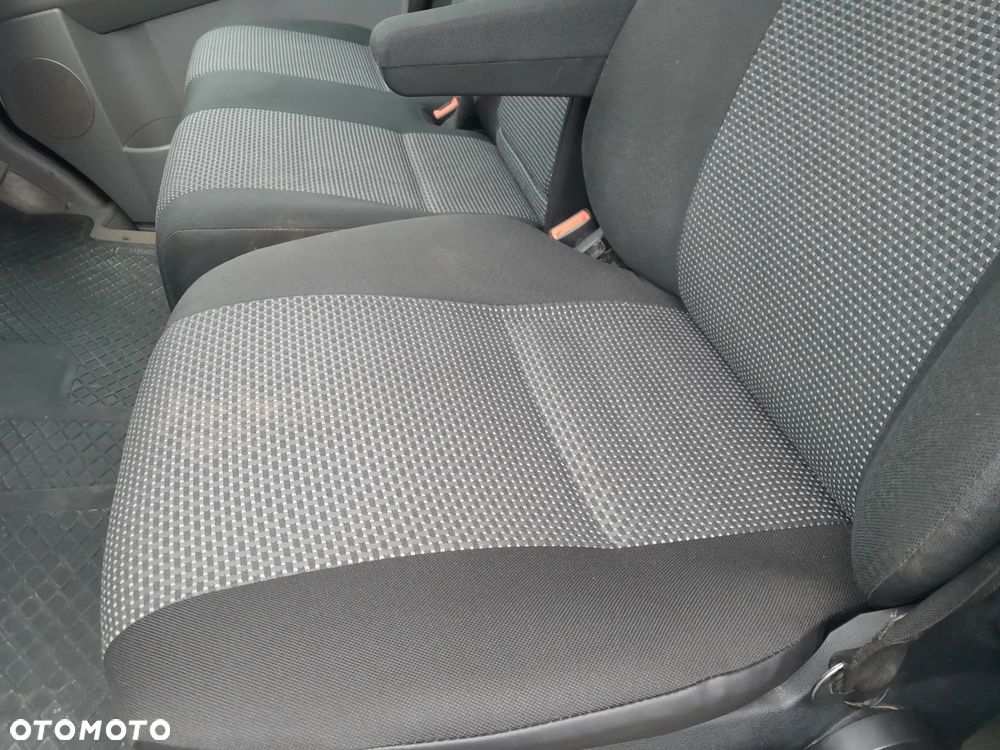 Mercedes-Benz Sprinter - 11