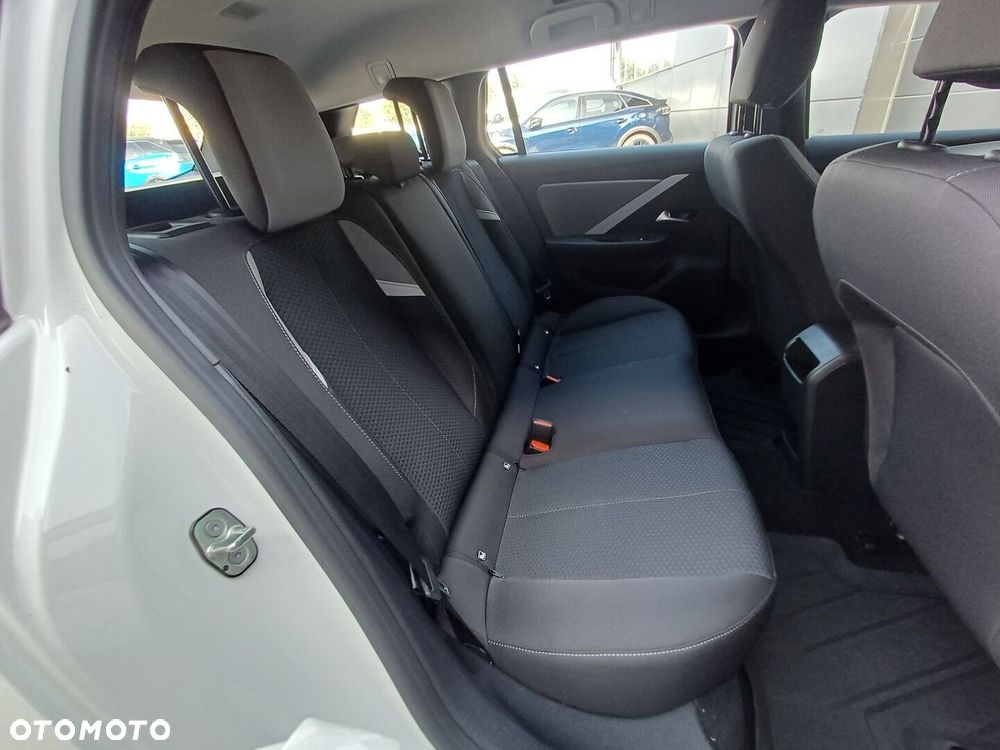 Opel Astra 1.2 T Edition S&S - 29