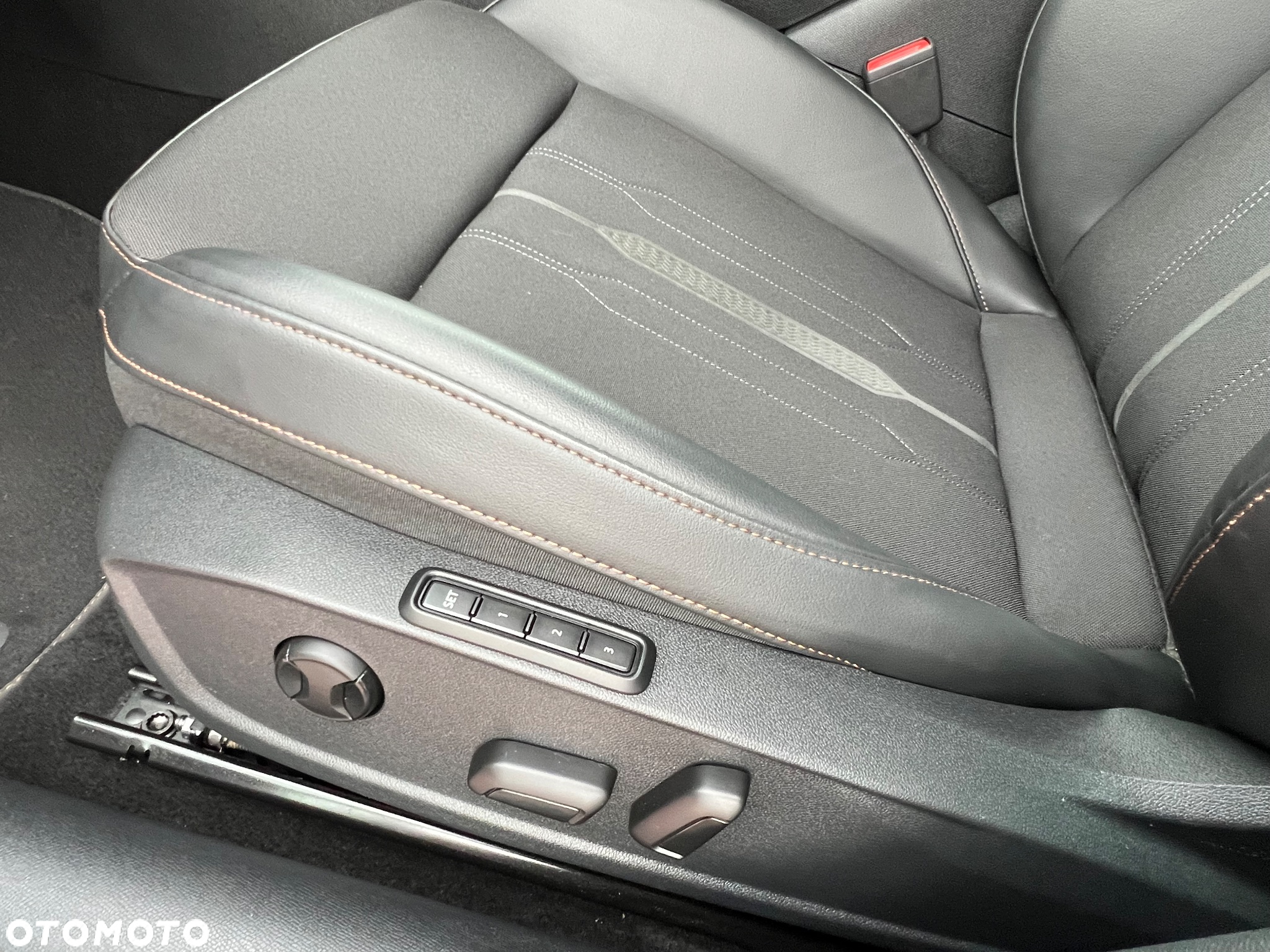 Cupra Leon 1.5 eTSI DSG - 18