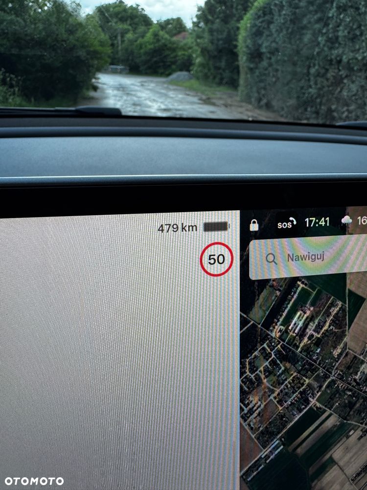 Tesla Model Y - 37