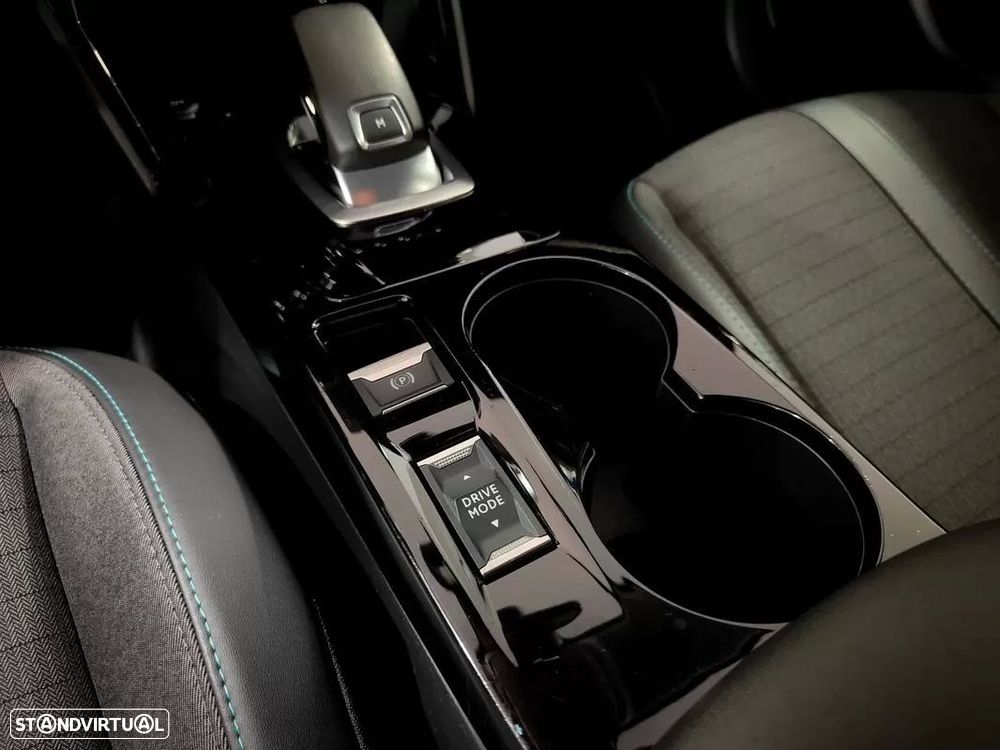 Peugeot 208 1.2 PureTech Allure EAT8 - 45