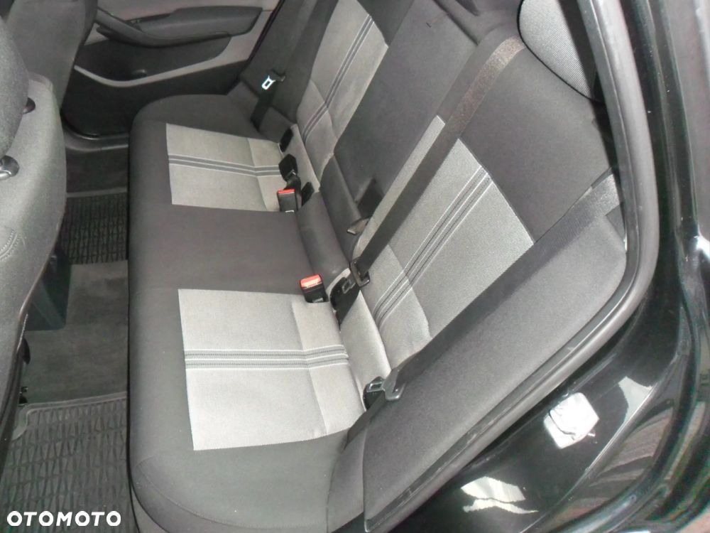 BMW X1 xDrive18d - 13