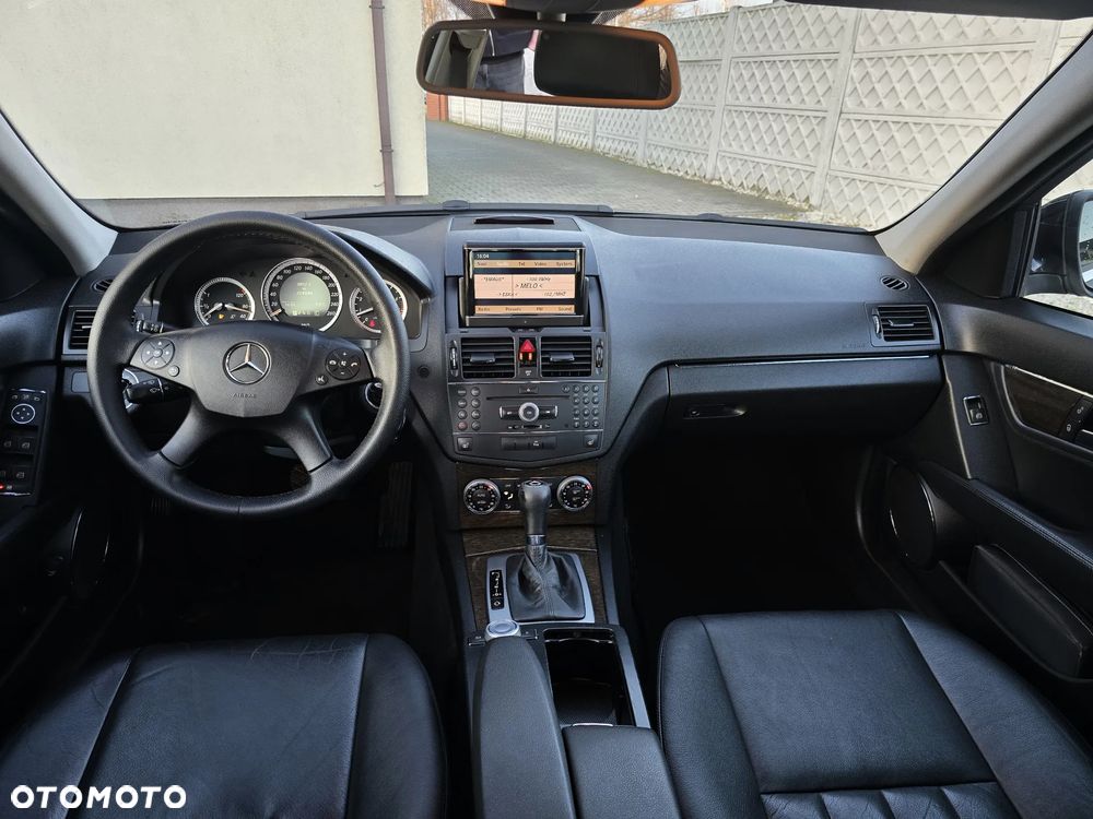 Mercedes-Benz Klasa C 280 7G-TRONIC Avantgarde - 17