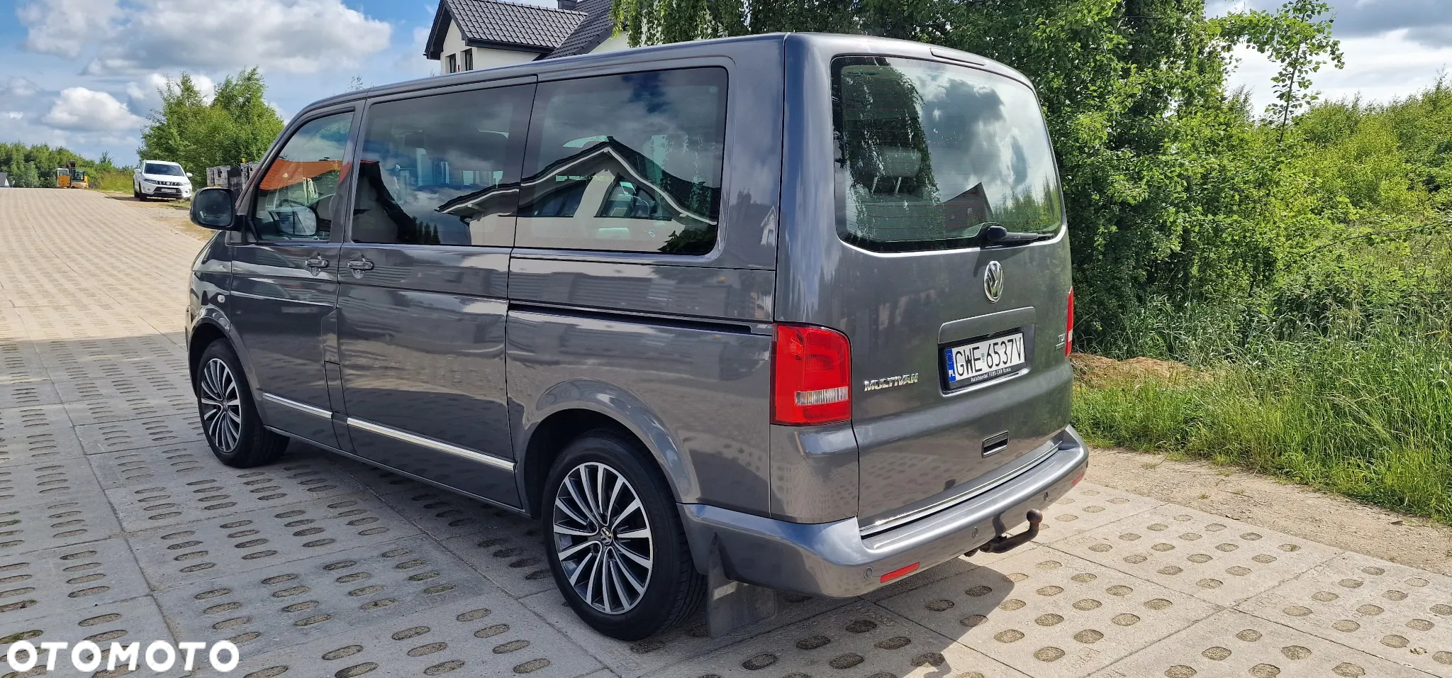 Volkswagen Multivan - 3
