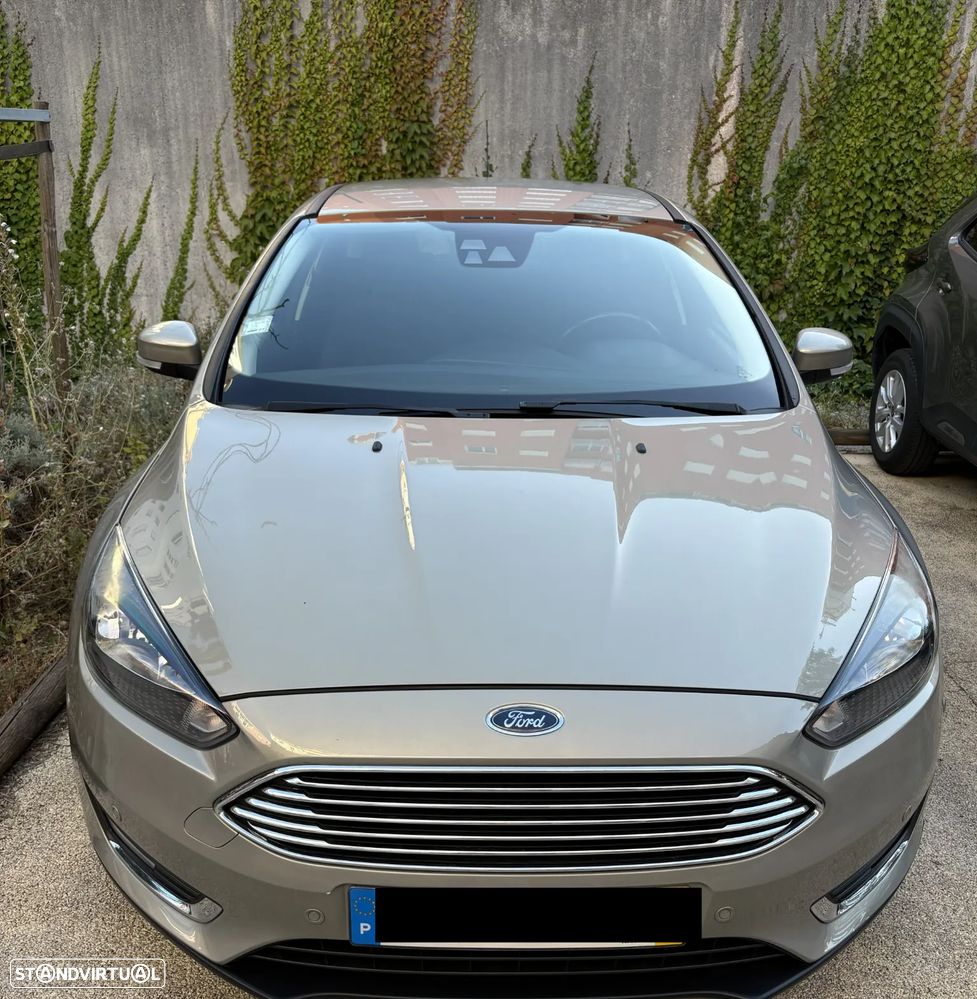Ford Focus 1.0 EcoBoost S&S TITANIUM - 1