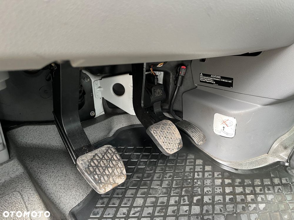 Mercedes-Benz Sprinter Transfer - 13