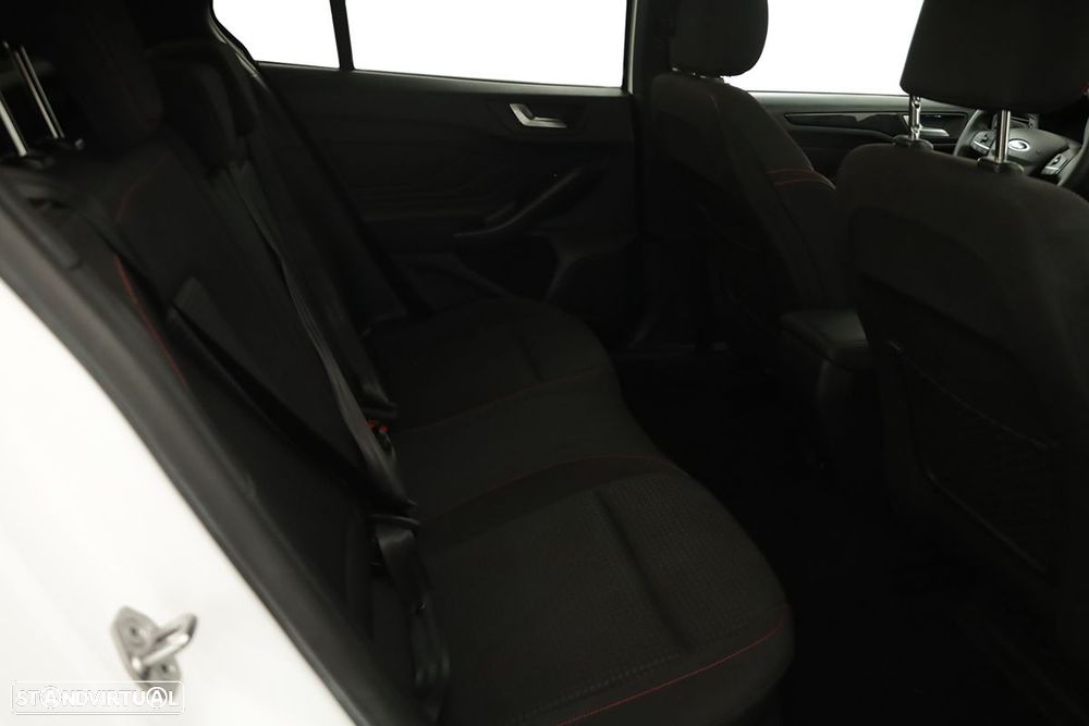 Ford Focus 1.0 EcoBoost MHEV ST-Line X - 22