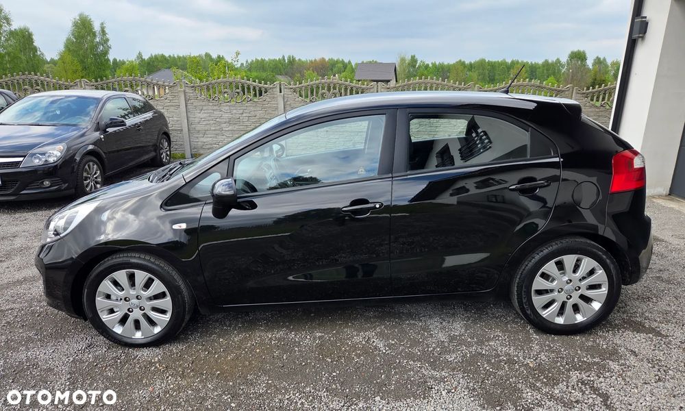 Kia Rio 1.4 Dream Team Edition - 11
