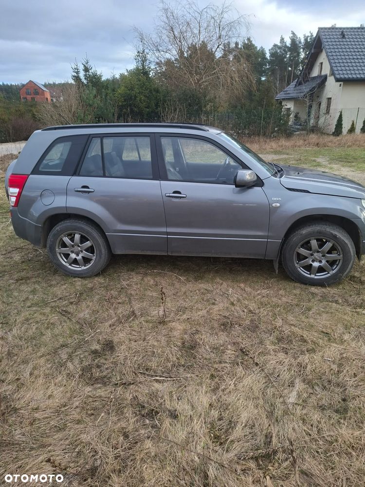 Suzuki Grand Vitara 1.9 DDiS De luxe - 2