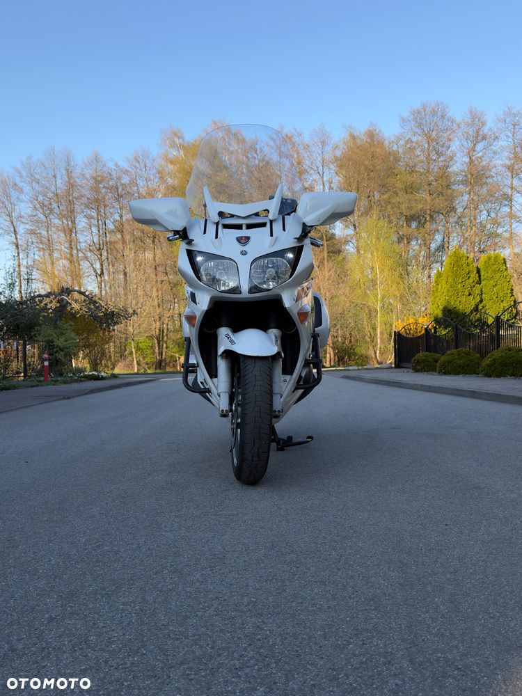 Yamaha FJR - 4