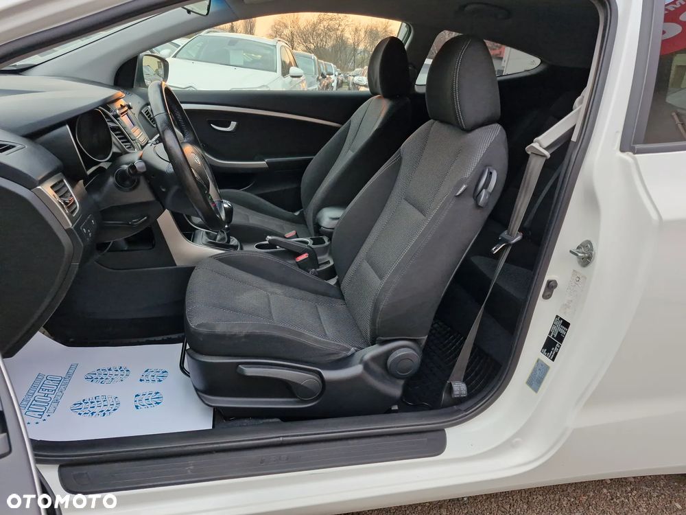 Hyundai i30 1.6 CRDi Comfort - 11