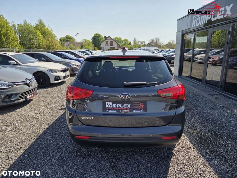 Kia Ceed - 6