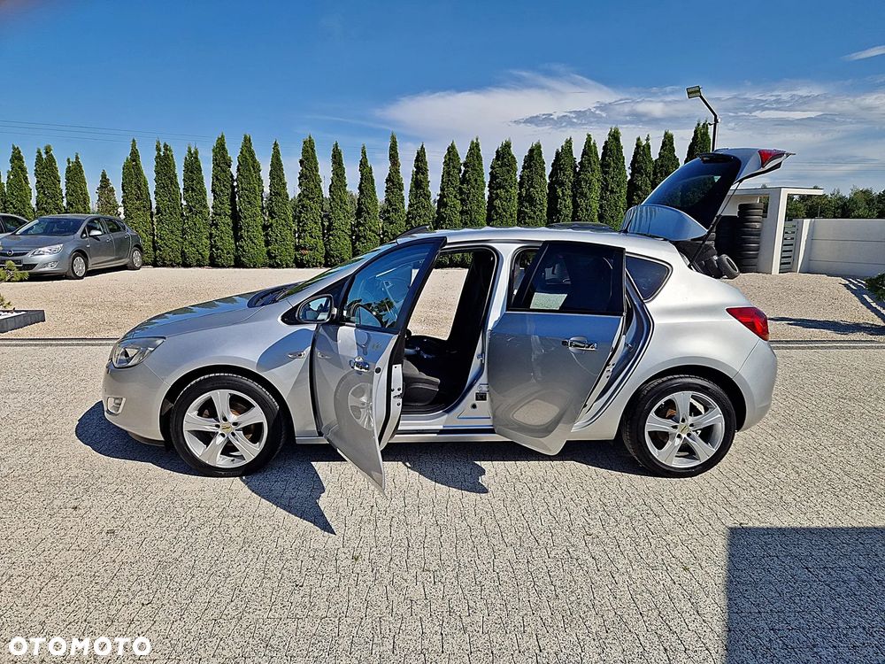 Opel Astra 1.4 Turbo 150 Jahre - 21