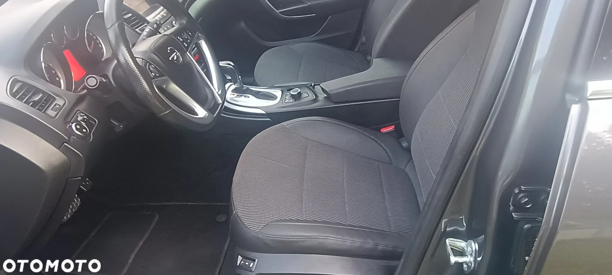 Opel Insignia 2.0 T Cosmo 4x4 - 14
