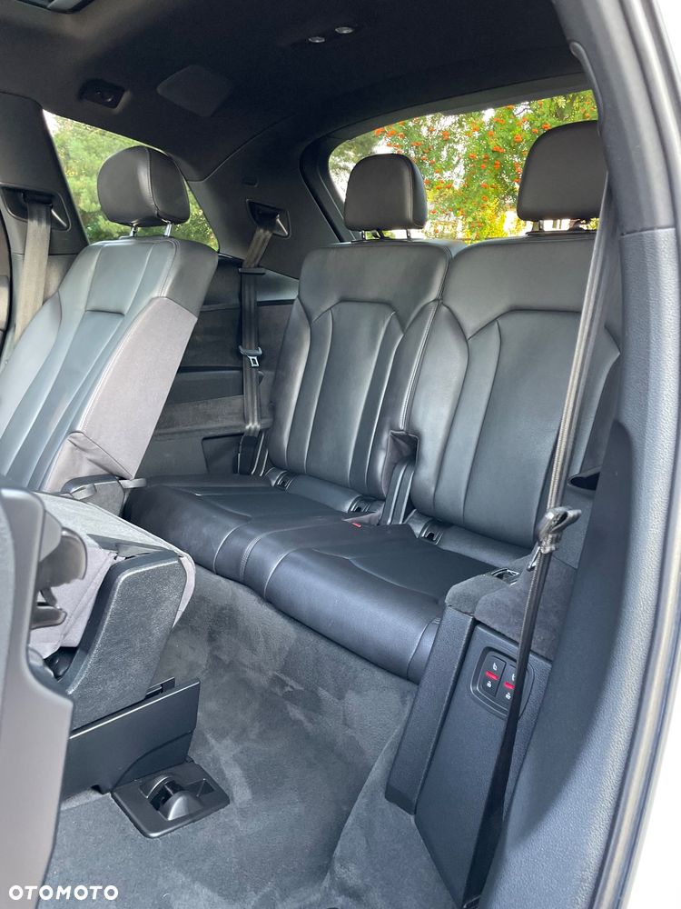 Audi Q7 55 TFSI quattro tiptronic - 15