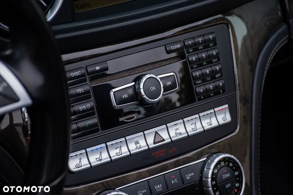 Mercedes-Benz SL - 27
