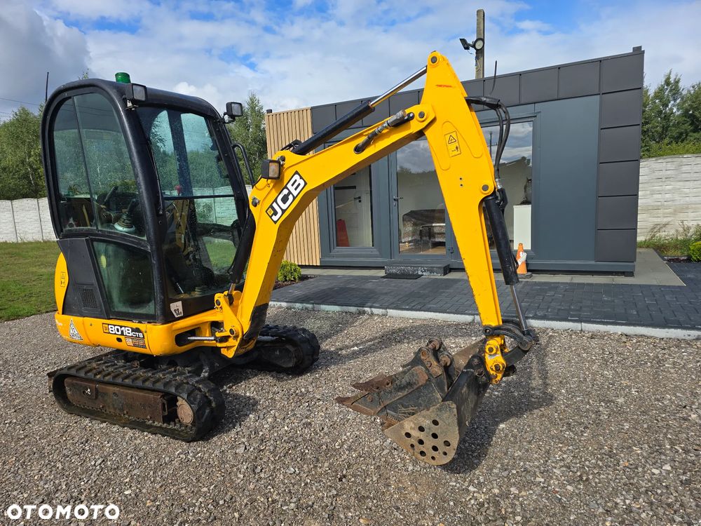 JCB - 2