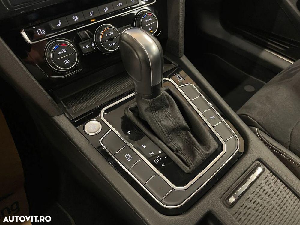 Volkswagen Passat 2.0 TDI DSG Highline - 24