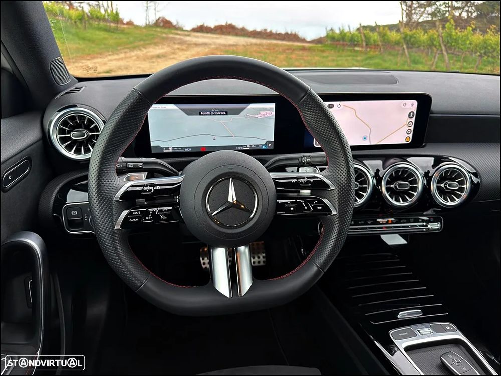Mercedes-Benz A 250 e 8G-DCT Edition AMG Line - 14
