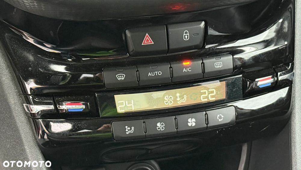 Peugeot 2008 PureTech 110 Stop&Start EAT6 GT-Line Edition - 12