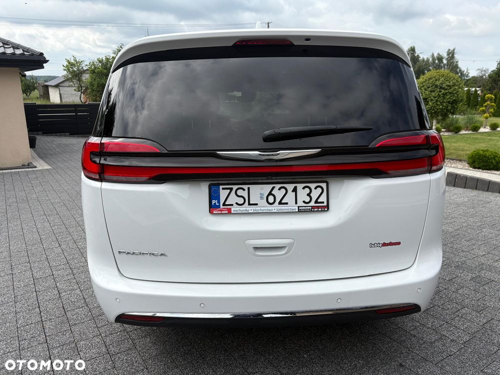 Chrysler Pacifica - 3