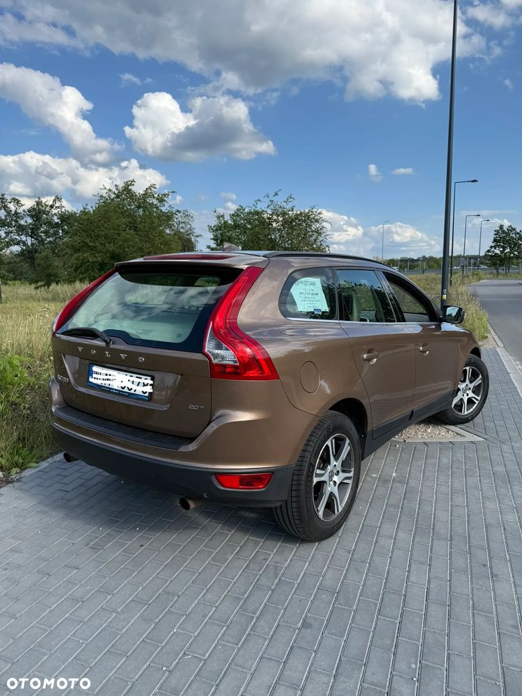 Volvo XC 60 2.0T Momentum - 6