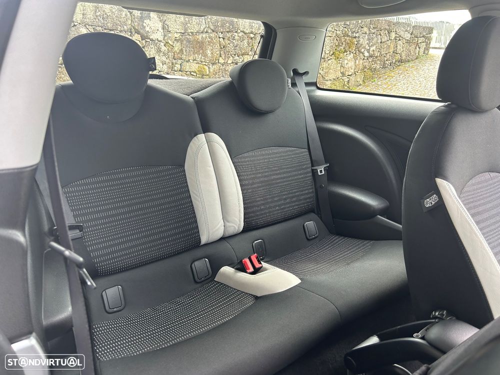 MINI 3 Portas Cooper D 50 Camden - 14