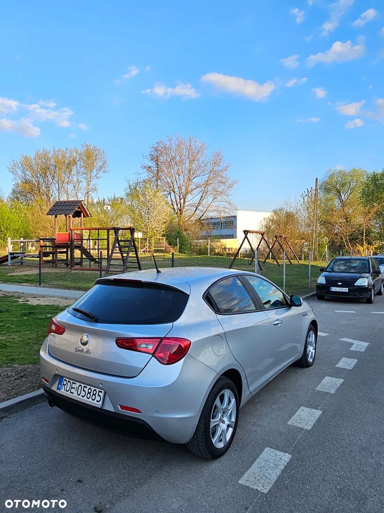 Alfa Romeo Giulietta 1.6 JTDM 16V - 7