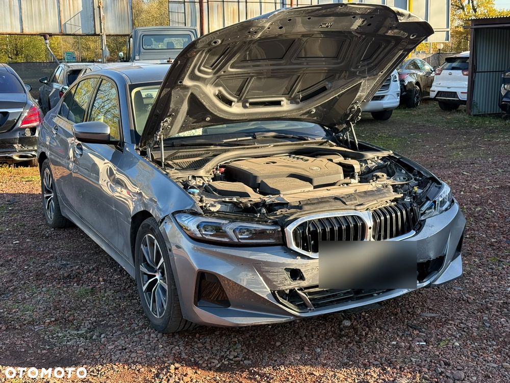 BMW Seria 3 318i - 5