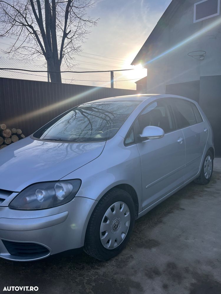 Volkswagen Golf Plus 1.6 FSI Comfortline - 8