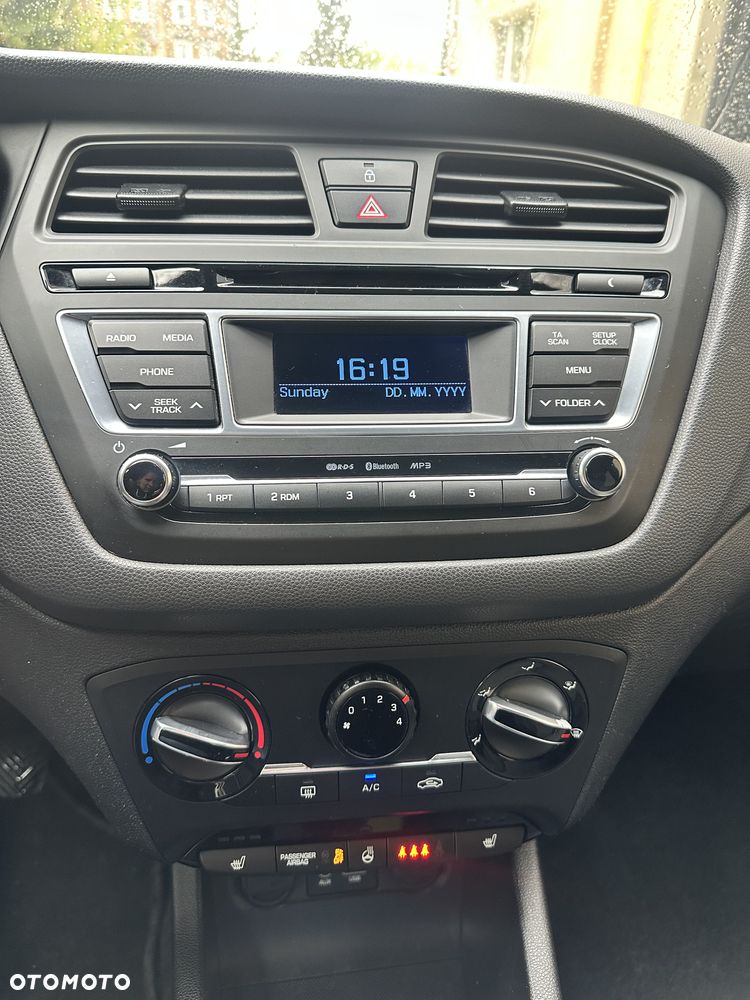 Hyundai i20 1.2 Passion Plus - 33